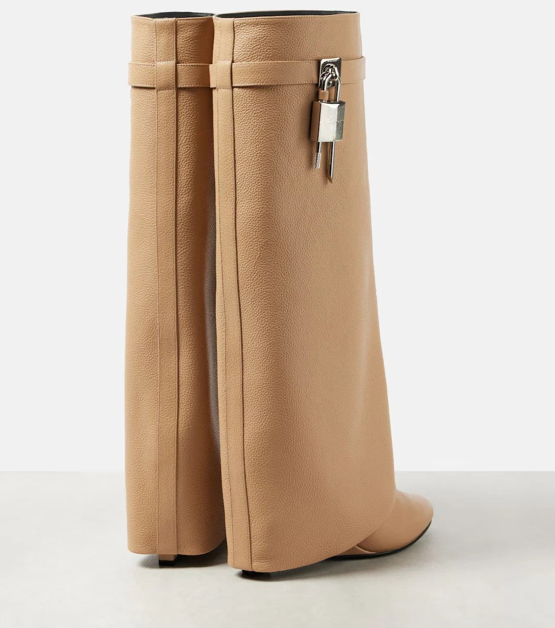 Bottes Sharkskin – Élégance & Confiance à Chaque Pas