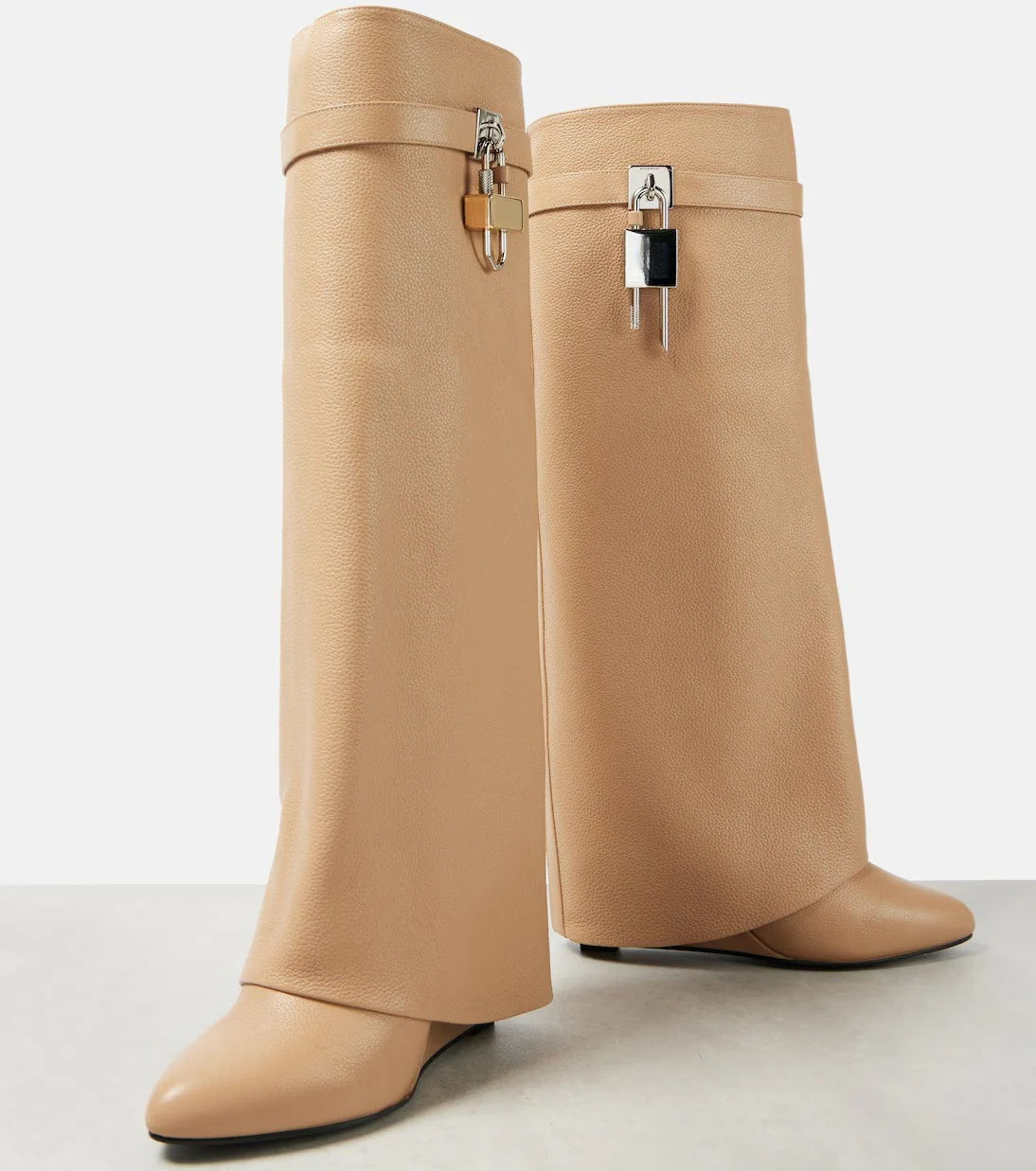 Bottes Sharkskin – Élégance & Confiance à Chaque Pas