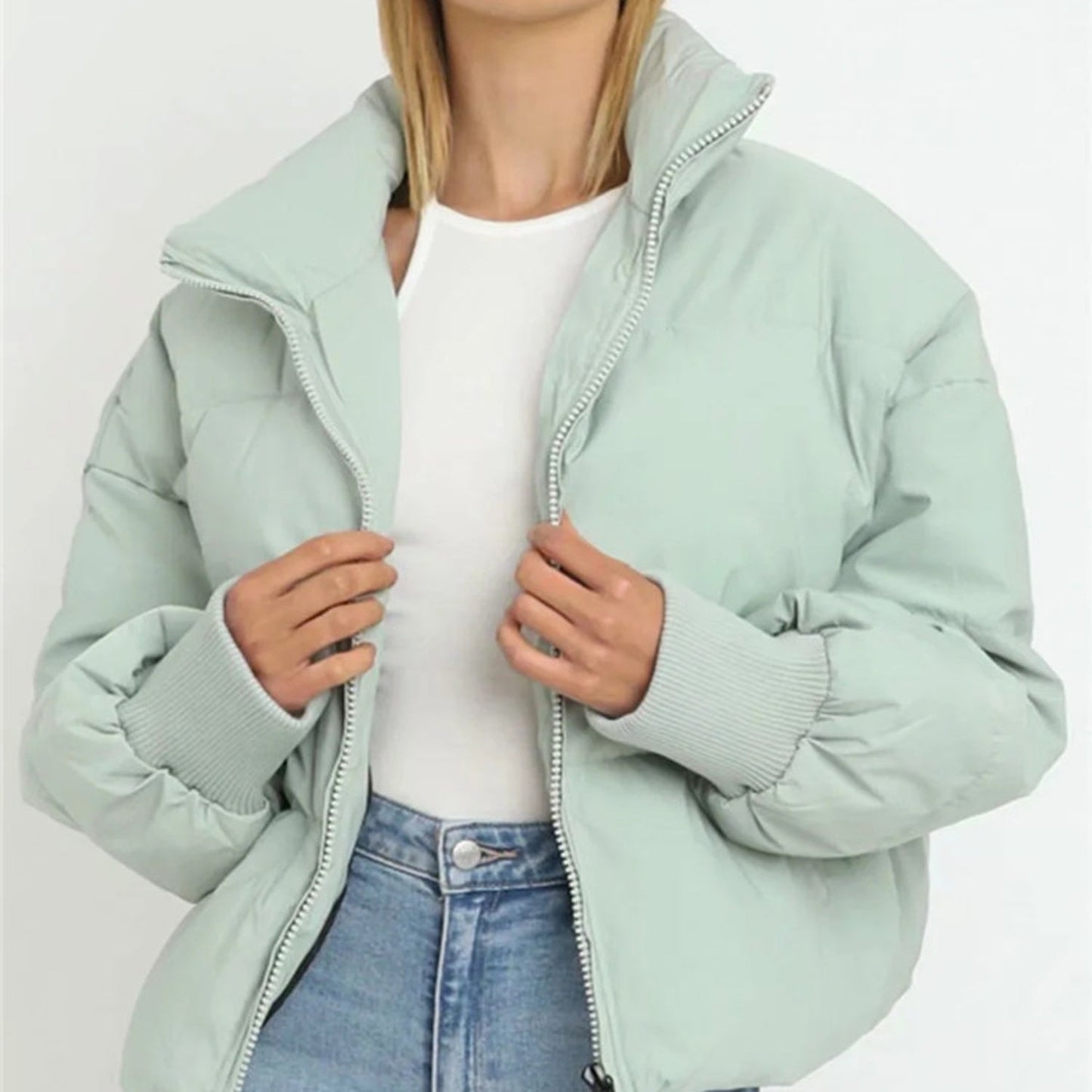 Veste Puffer Croppée – Chaleur & Design Élégant