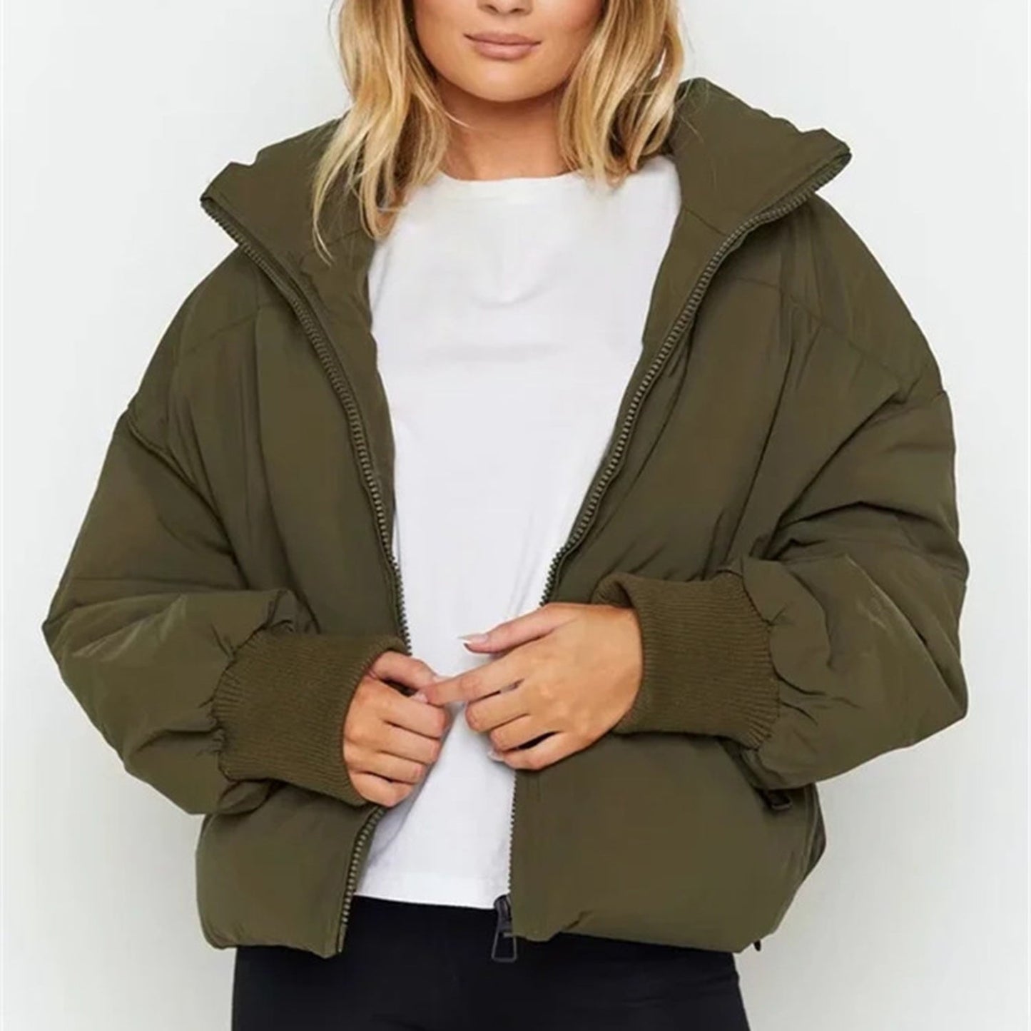 Veste Puffer Croppée – Chaleur & Design Élégant