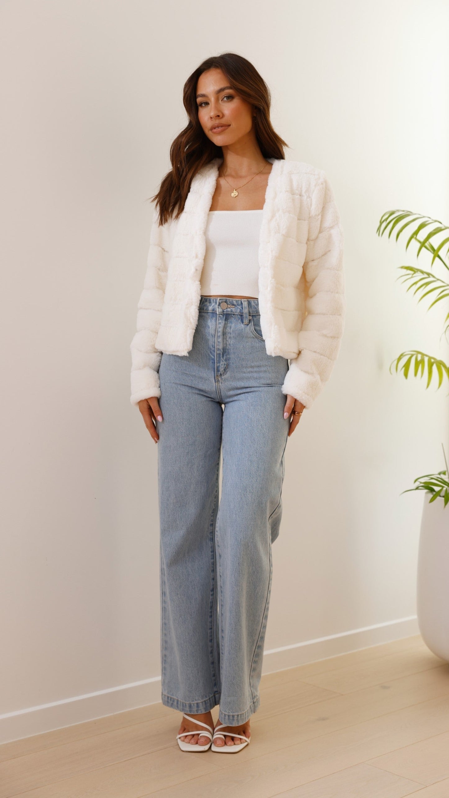 Veste en Fausse Fourrure – Élégance Confortable