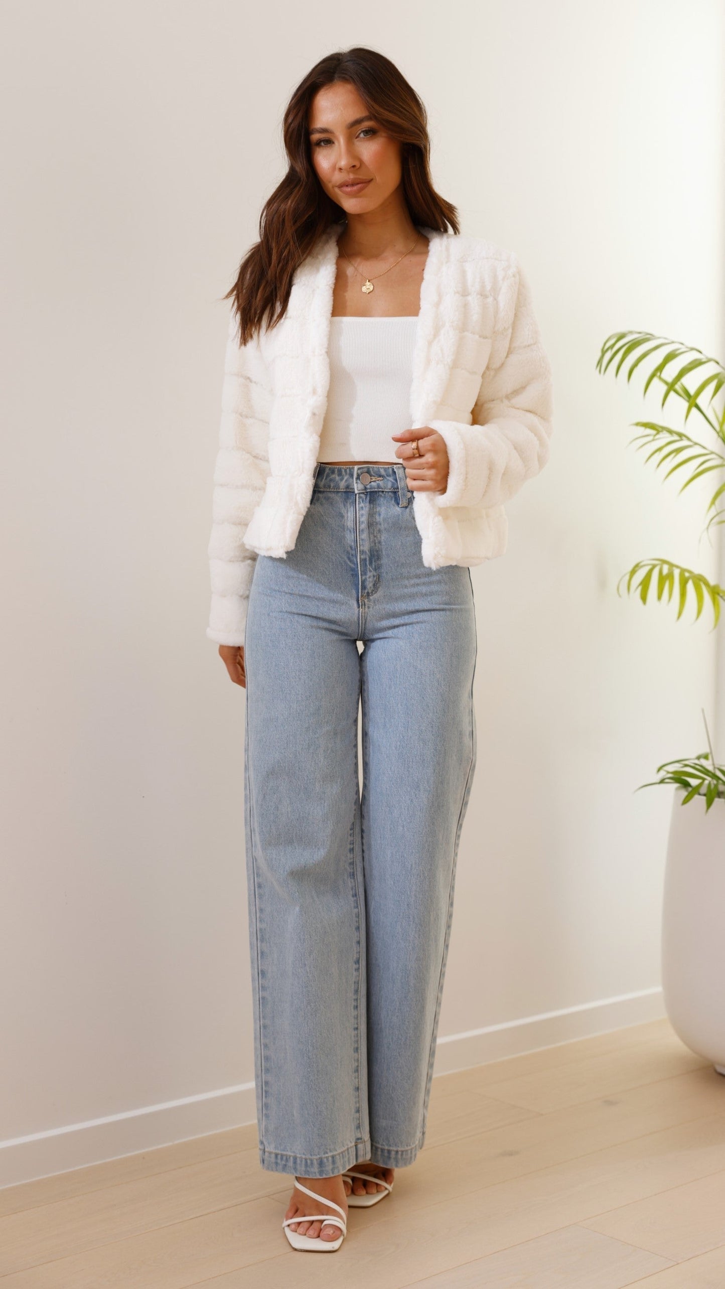 Veste en Fausse Fourrure – Élégance Confortable