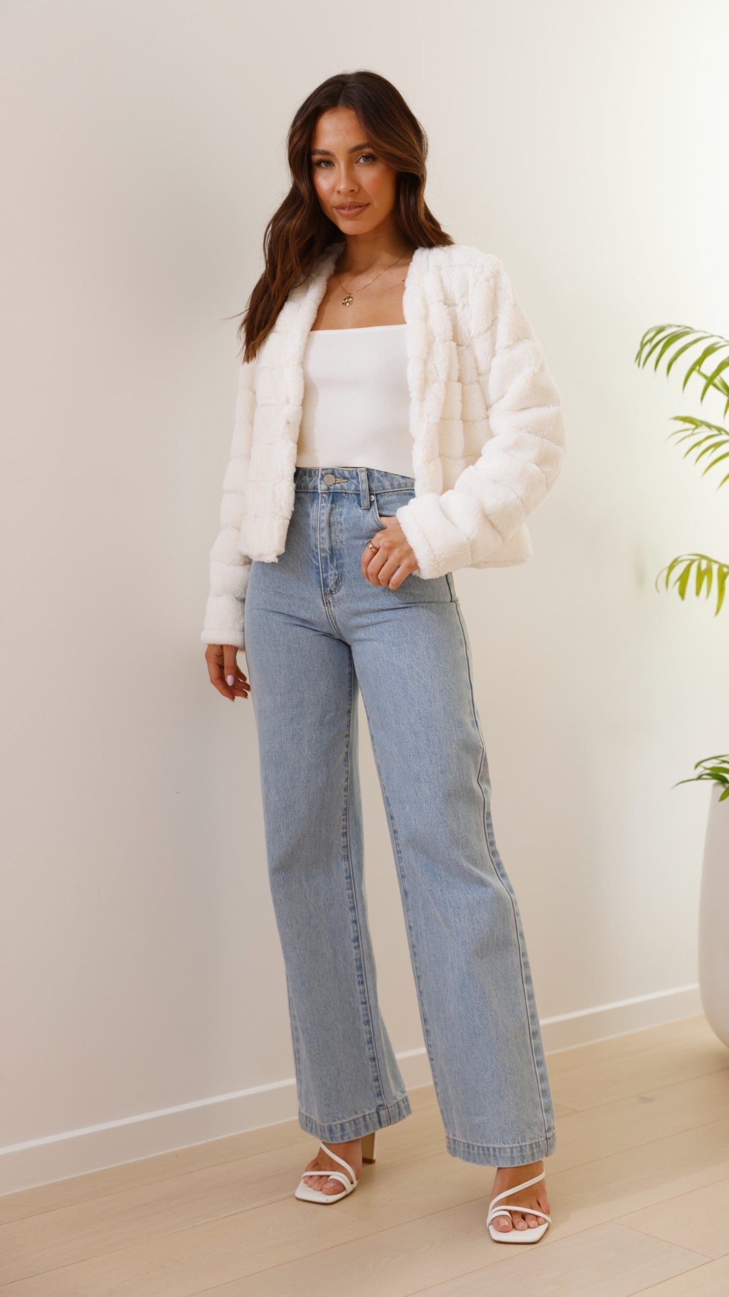 Veste en Fausse Fourrure – Élégance Confortable