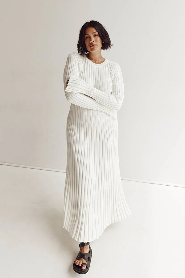 Robe Maxi – Lignes Verticales Élégantes
