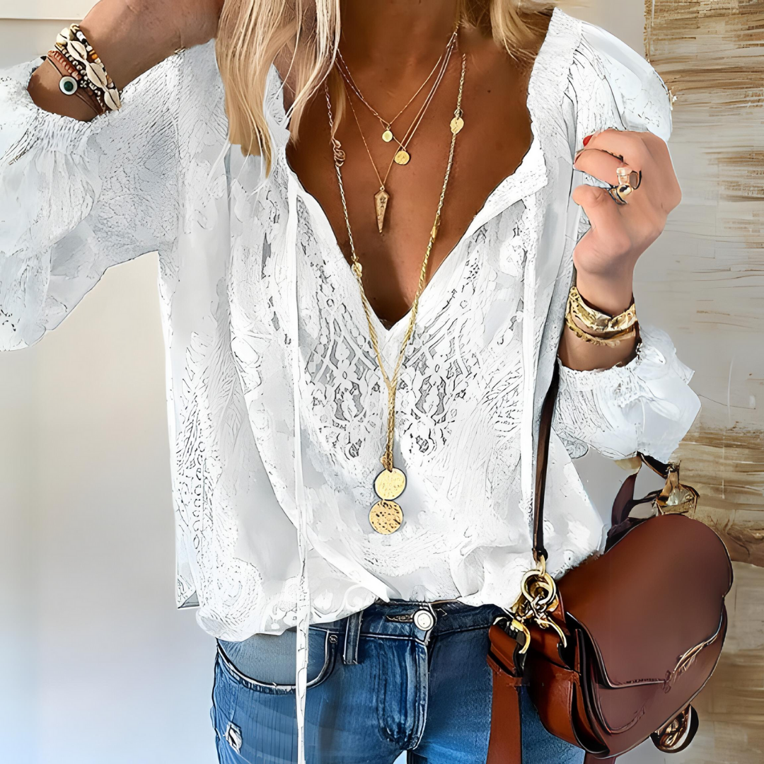 Blouse Bohème au Crochet – Élégance Aérienne