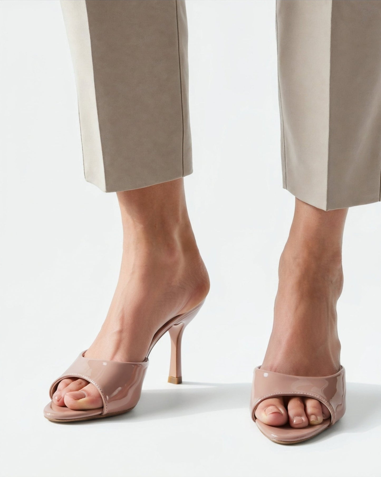 Mules Élégantes – Design minimaliste & style raffiné