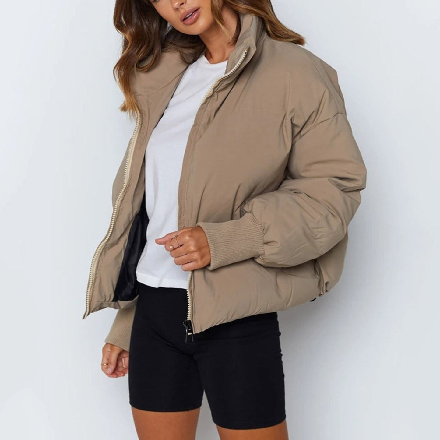Veste Puffer Croppée – Chaleur & Design Élégant