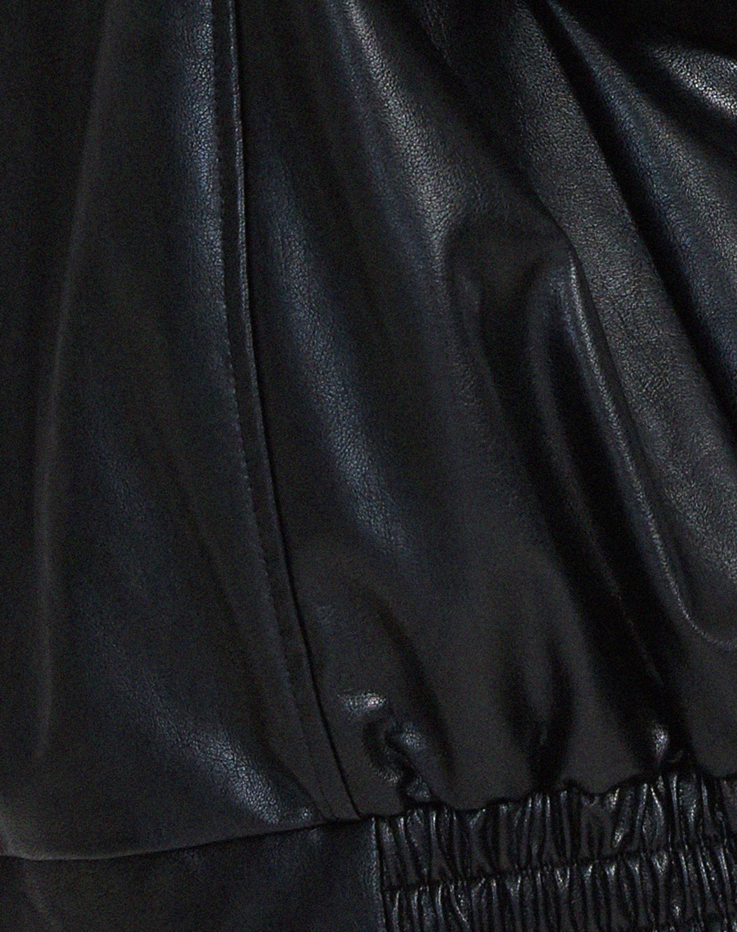 Veste en Cuir PU – Design Durable et Intemporel