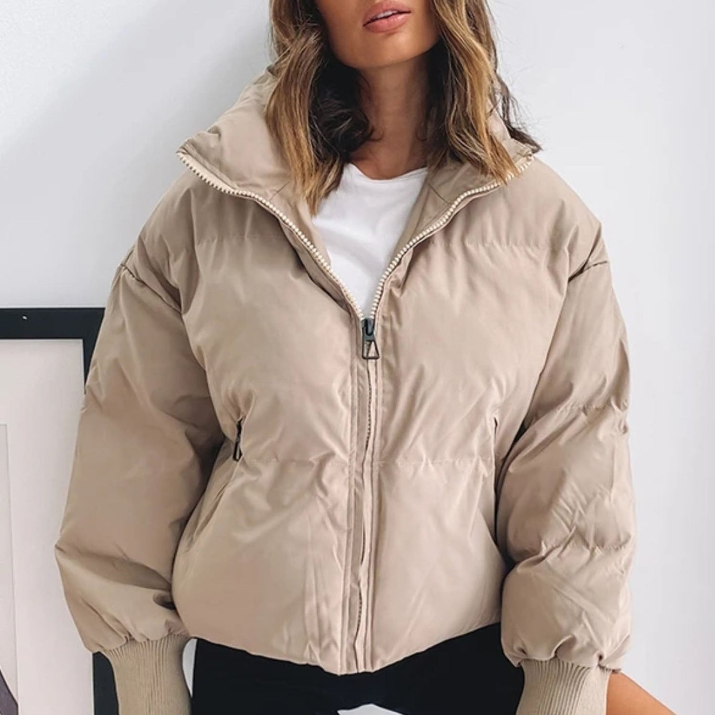 Veste Puffer Croppée – Chaleur & Design Élégant