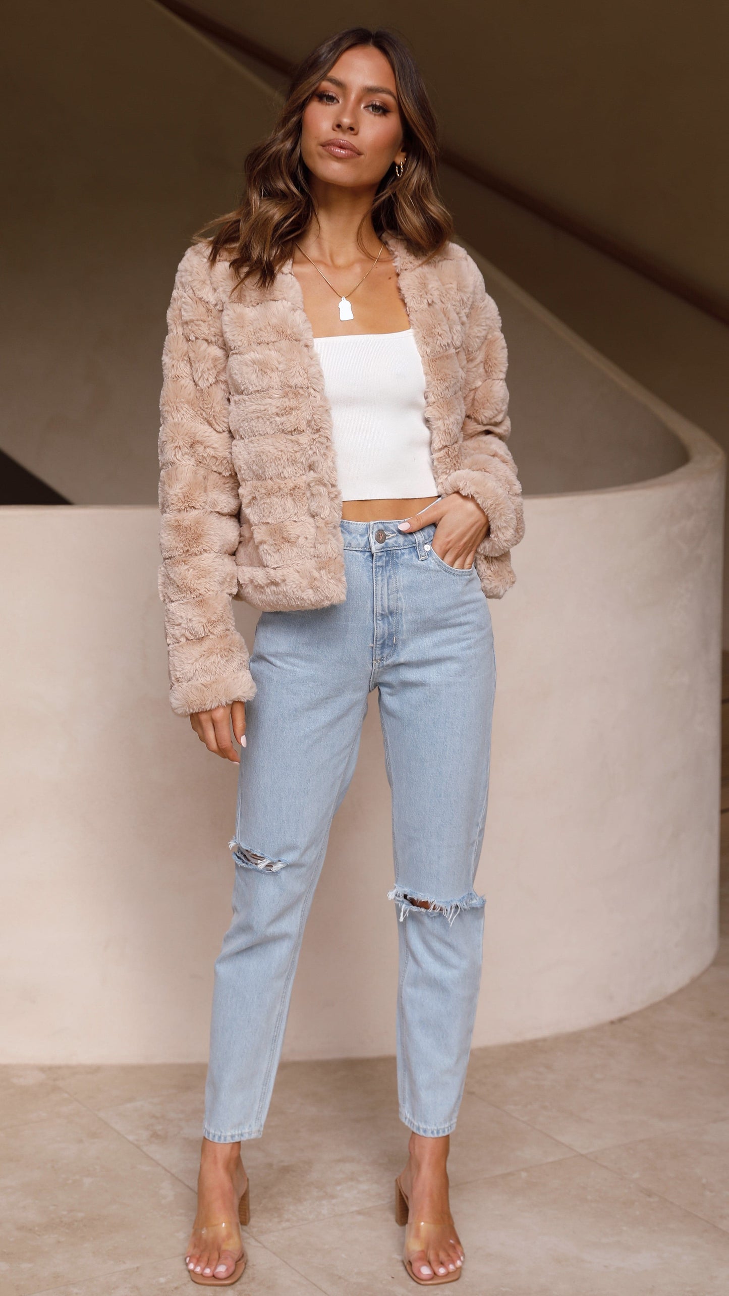Veste en Fausse Fourrure – Élégance Confortable