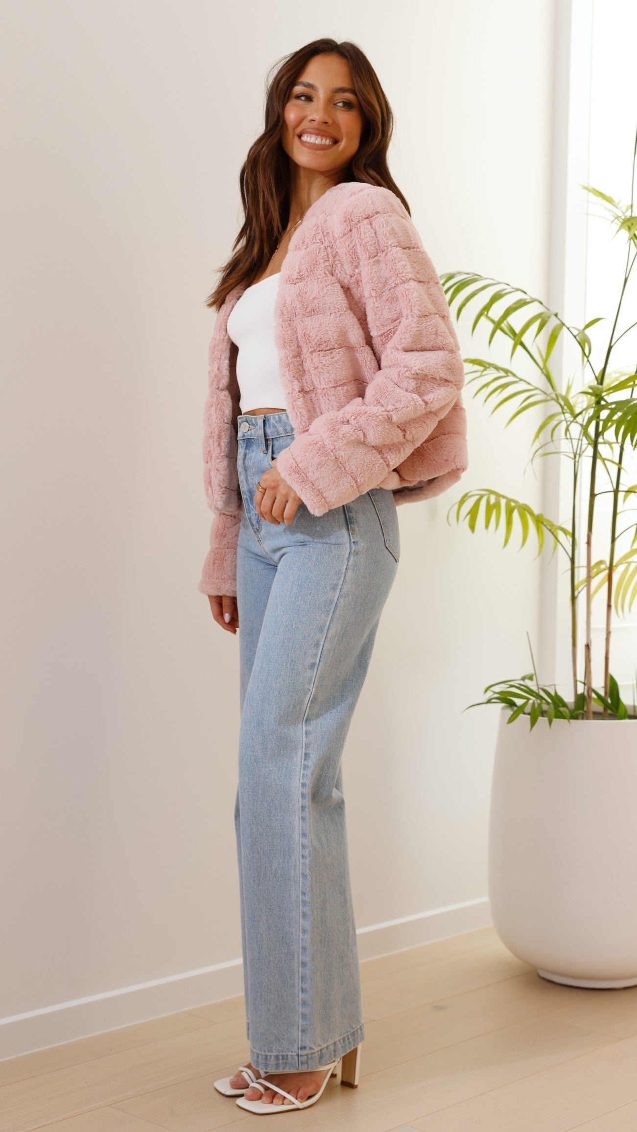 Veste en Fausse Fourrure – Élégance Confortable