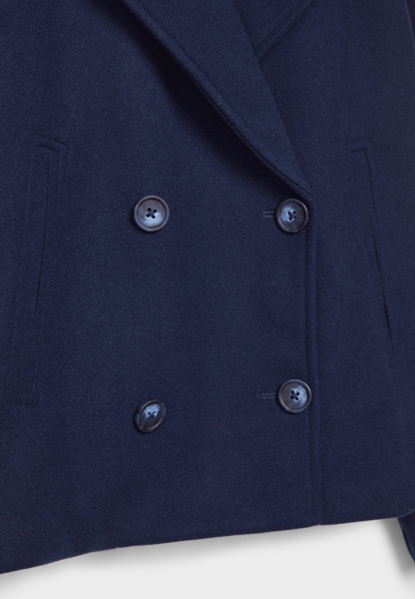 Veste Croisée Courte – Élégance Intemporelle