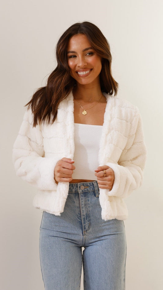 Veste en Fausse Fourrure – Élégance Confortable