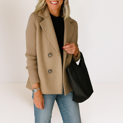 Knitted Elegance Blazer – Structure chic et confort ultime